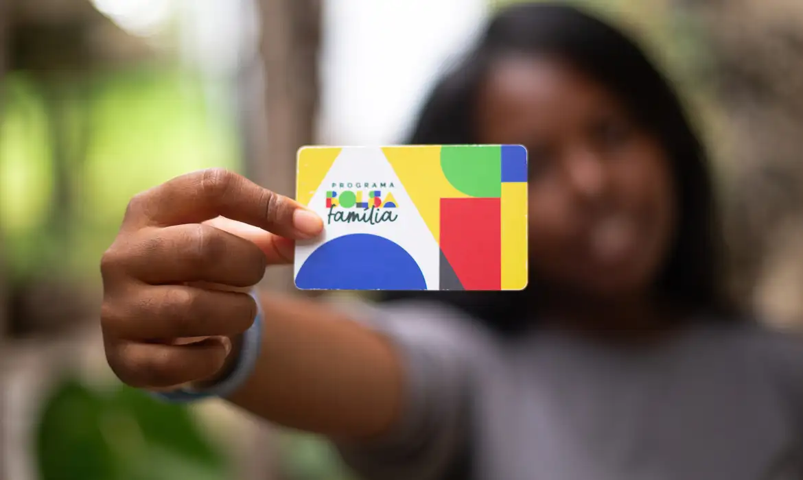 A Caixa Econômica Federal paga nesta terça-feira (29) a parcela de abril do novo Bolsa Família aos beneficiários com Número de Inscrição Social (NIS) de final 9.￼