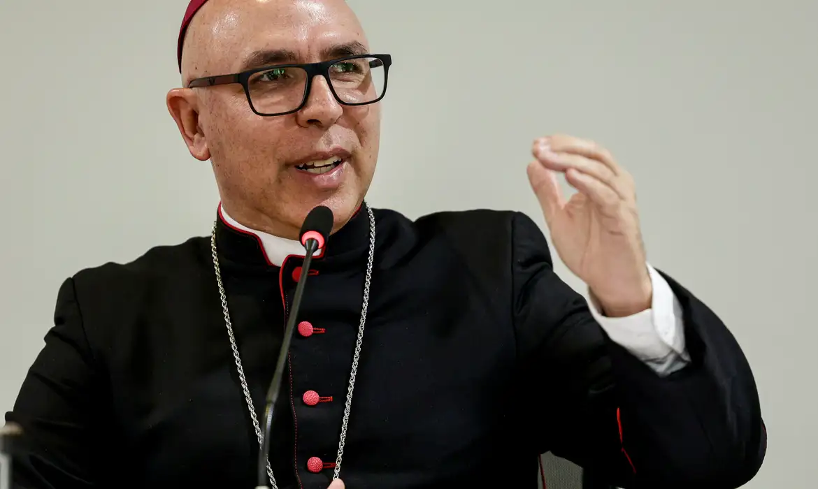 O secretário-geral da Conferência Nacional dos Bispos do Brasil (CNBB), dom Ricardo Hoepers, disse nesta segunda-feira (21) que o papa Francisco tinha alegria de falar sobre o Brasil.￼