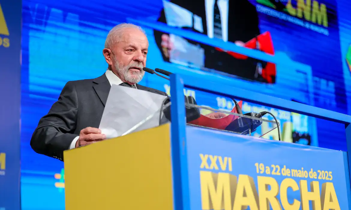 Lula discursou durante a 26ª Marcha a Brasília em Defesa dos Municípios, promovida anualmente pela Confederação Nacional dos Municípios (CNM), em Brasília. Conhecida como Marcha dos Prefeitos, durante o evento, os gestores das cidades brasileiras se reúnem na capital para apresentar ao governo federal as demandas locais e receber orientações técnicas sobre políticas públicas.