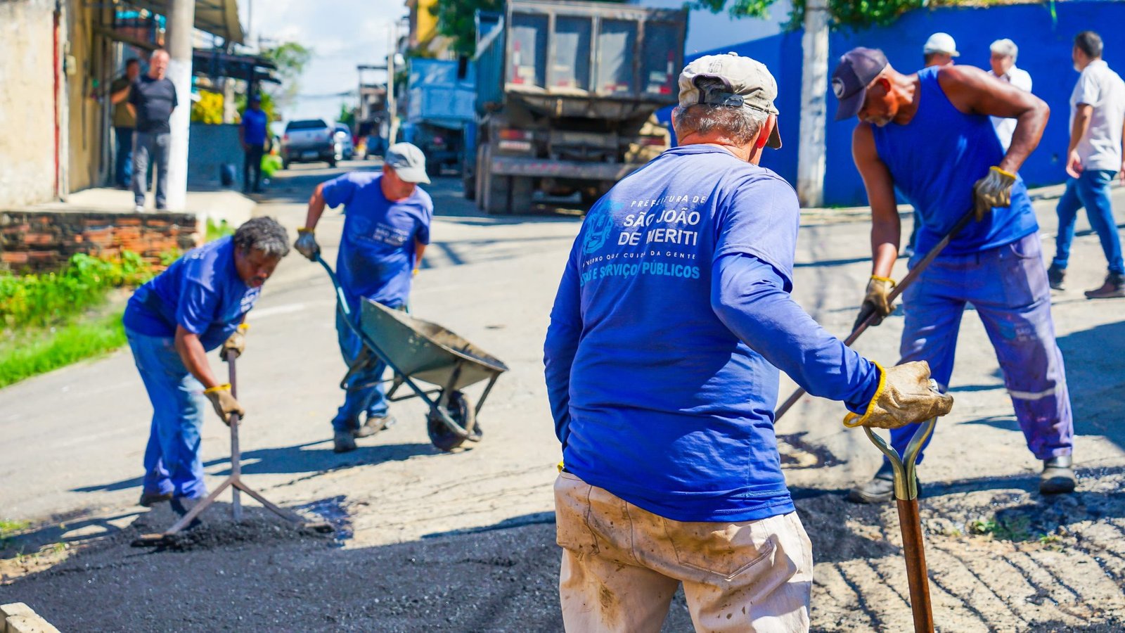 Prefeito Léo Vieira lança programa “Transforma Meriti: Meu Bairro de Cara Nova”