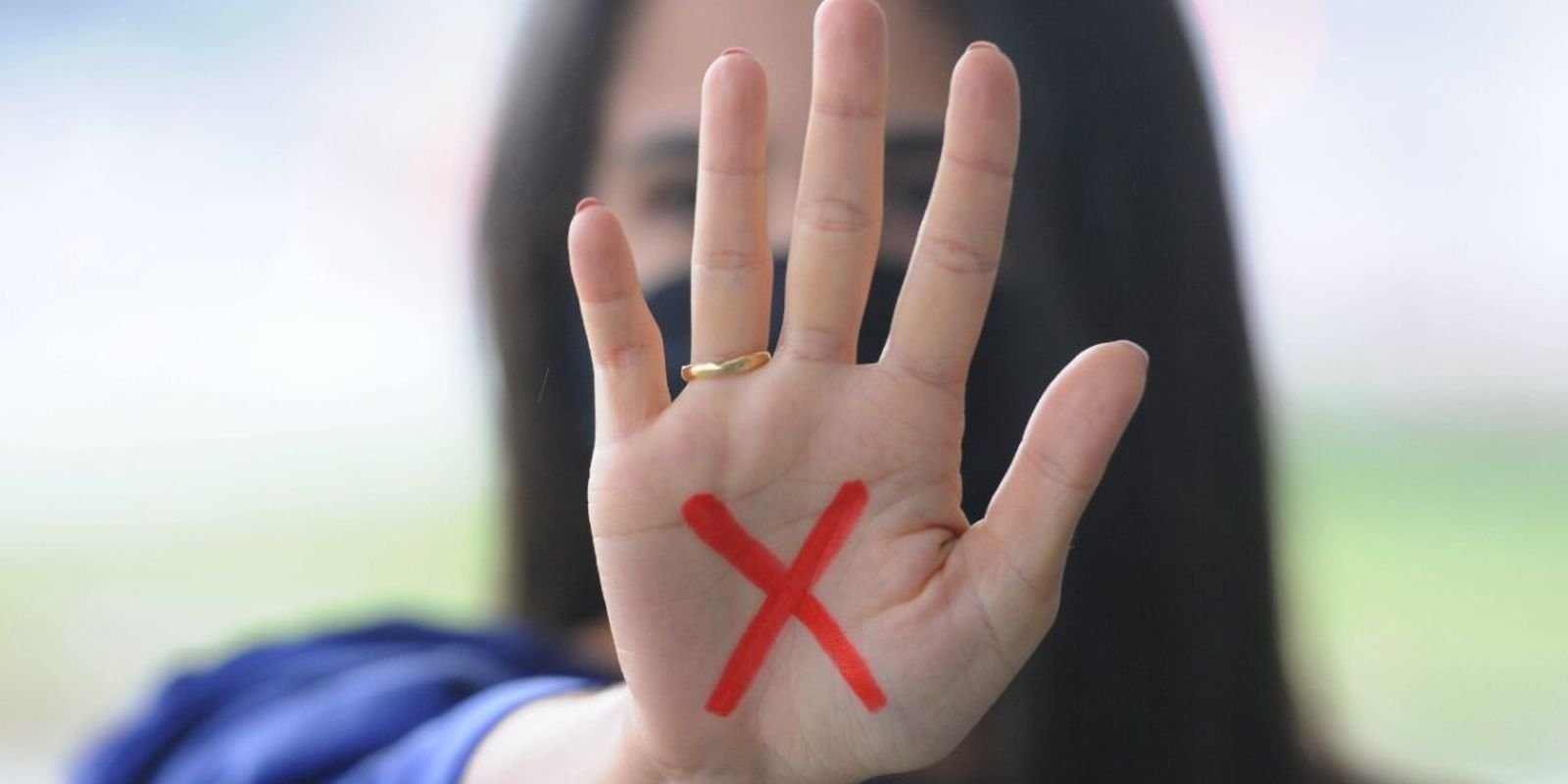 O Ministério Público do Estado do Rio de Janeiro (MPRJ) vem implementando uma série de medidas para prevenir, proteger e combater a violência praticada contra mulheres. Dados evidenciam o crescimento da criminalidade nesse campo e a resposta institucional ao problema.