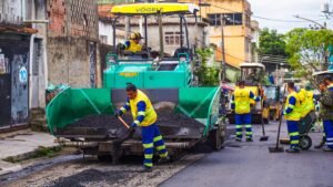 A Prefeitura de São João de Meriti segue avançando com as obras de revitalização urbana no Morro Santa Helena, localizado no Centro da cidade.