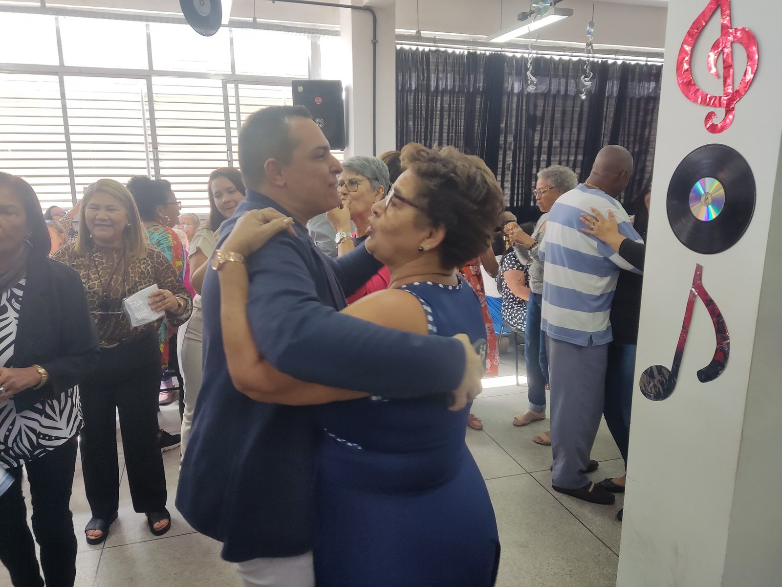 No ritmo do mês da Conscientização da Violência Contra a Pessoa Idosa (Junho Violeta) a Secretaria Municipal de Assistência Social e Cidadania (Semasc) de Belford Roxo realizou na segunda-feira (16/06) um dia especial para os grupos de 60 Mais