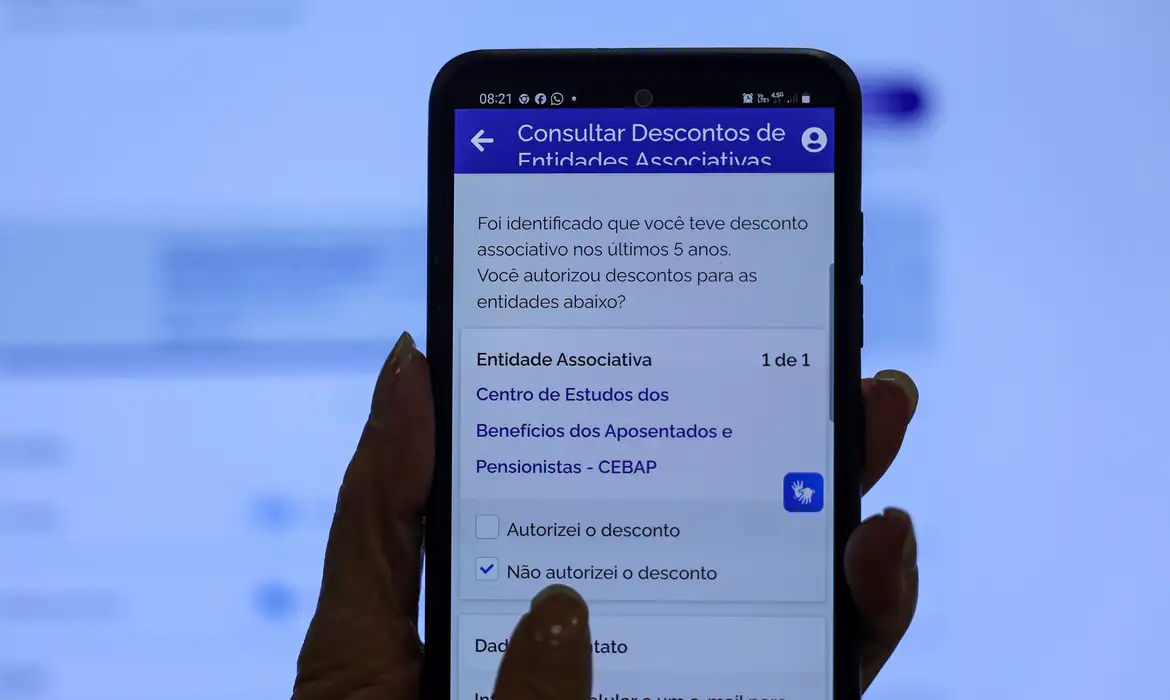 A partir desta segunda-feira (16), os aposentados e pensionistas que questionaram a cobrança de mensalidades associativas em seus benefícios previdenciários já podem verificar, presencialmente, nas agências dos Correios, as respostas das associações e sindicatos que receberam os valores descontados com autorização do Instituto Nacional do Seguro Social (INSS).